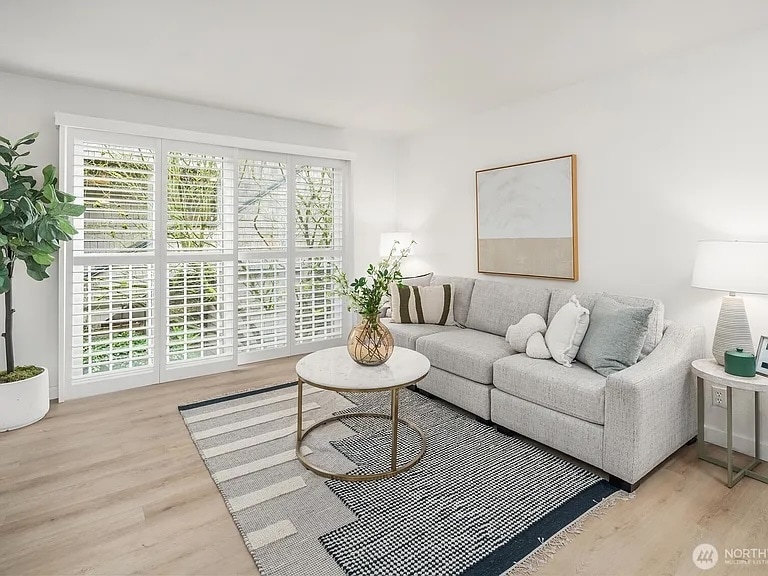 Building Photo - 800 N Allen Pl