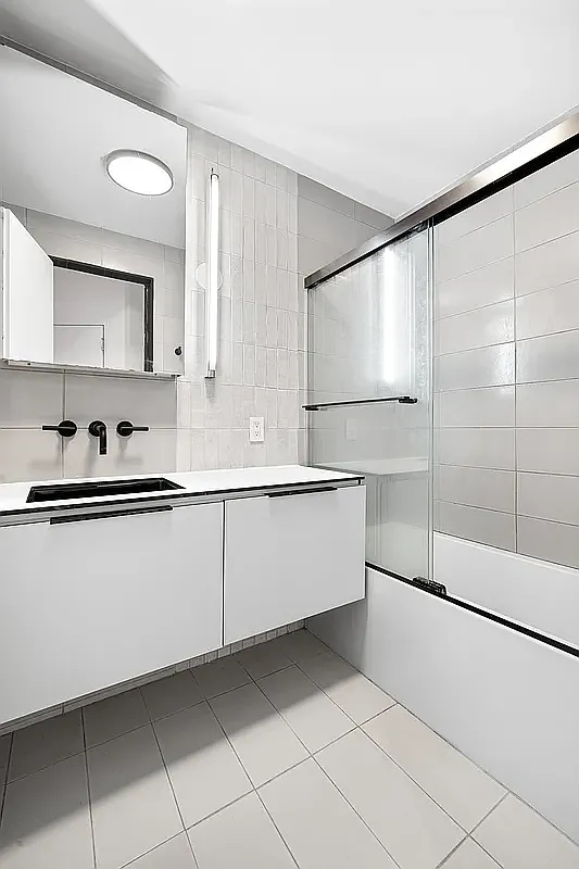 Building Photo - 63 3rd Pl