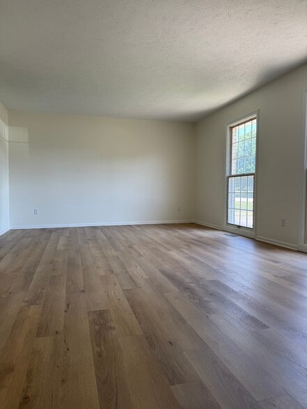 Building Photo - 1316 Oriole Dr