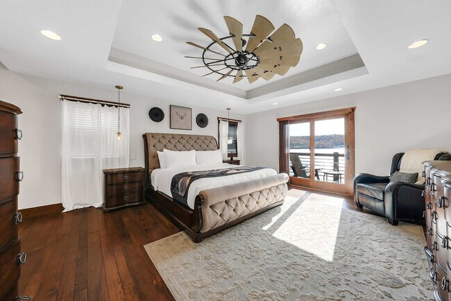 Building Photo - 201 Shady Ozark Ln