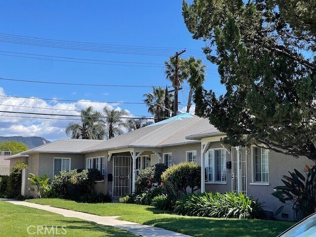 Building Photo - 2544 N Brighton St