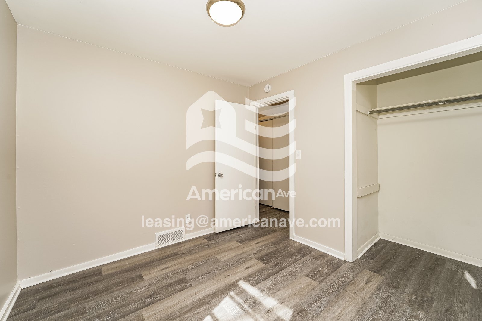 Building Photo - 905 Clement St