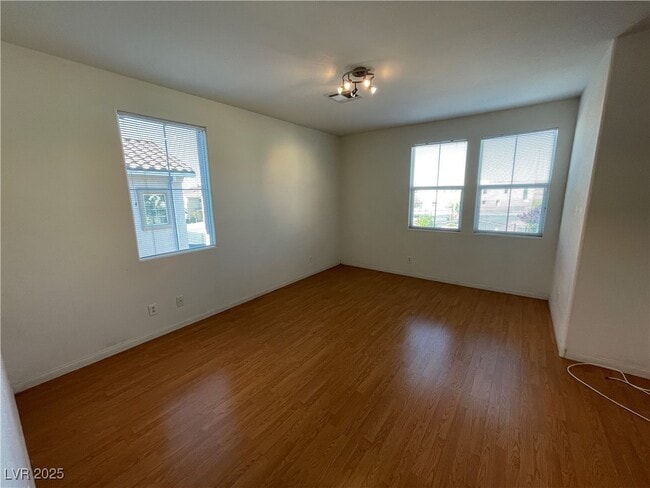 Building Photo - 31 Hudson Canyon St
