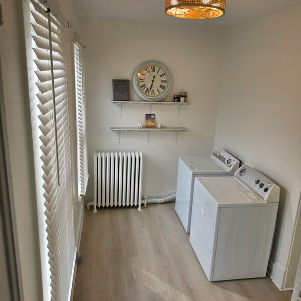 Building Photo - 1017 Putnam St