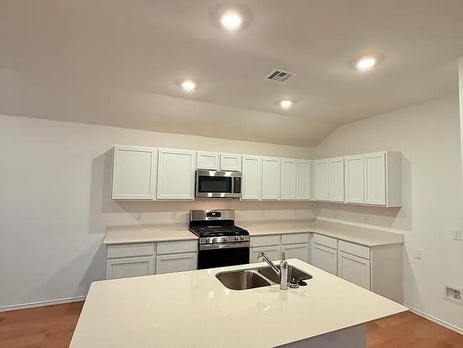 Building Photo - 1840 Black Poplar Wy