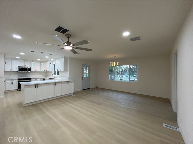 Building Photo - 33155 Buckwheat Dr