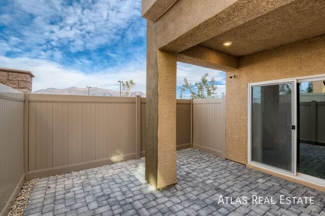 Building Photo - 4452 Sapphire Moon Ave