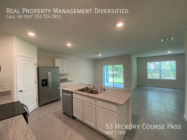 Building Photo - Lake Diamond North - Welcome Home