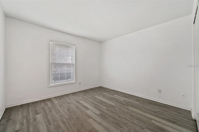 Building Photo - 107 Sea Horse Dr SE