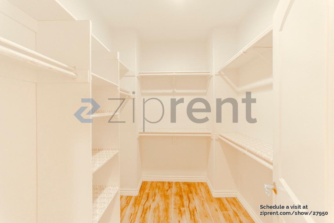 Building Photo - 1360 S White Ave