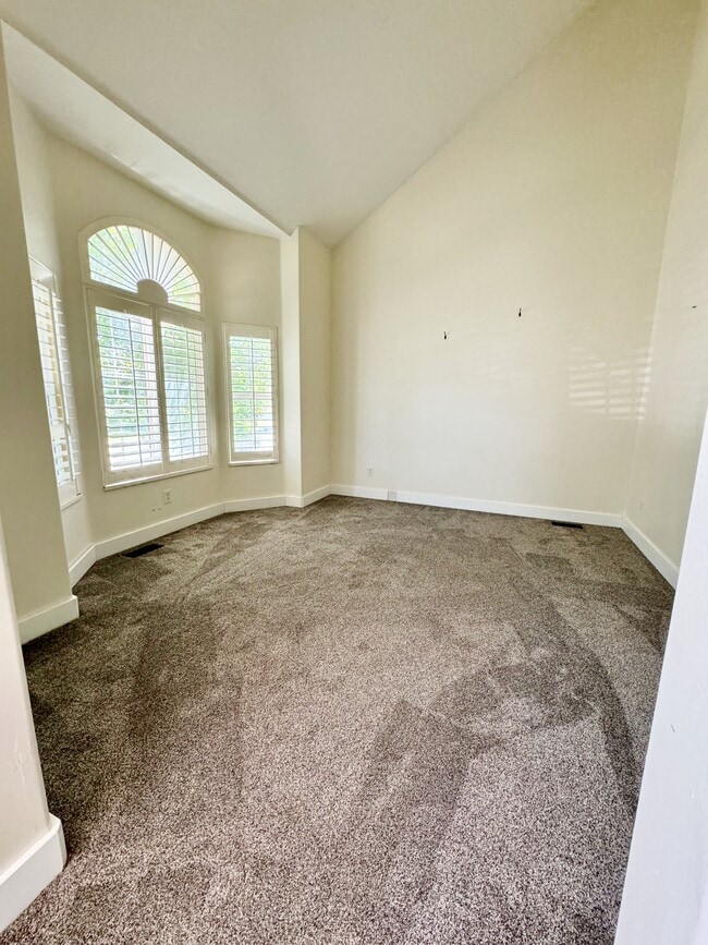 Building Photo - 873 E 2900 N