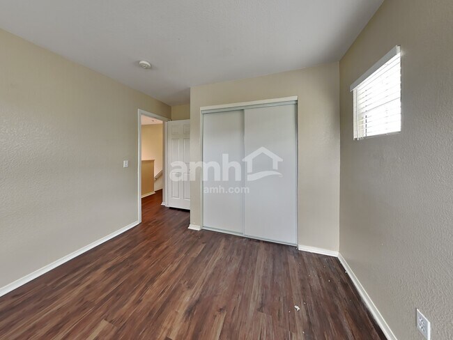 Building Photo - 1373 S Quintero Way