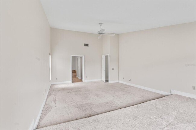 Building Photo - 6766 Edgeworth Dr