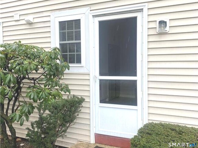 Building Photo - 1283 Hope St