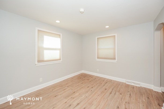 Building Photo - 1034 5th St