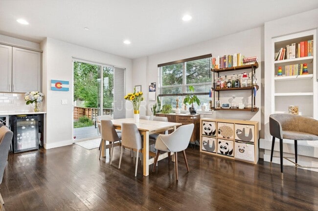 Building Photo - 8890 Yates Dr