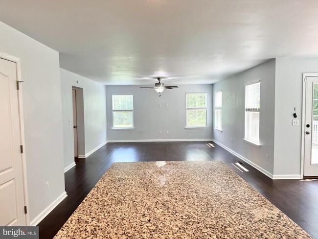 Building Photo - 206 Cranes Corner Rd