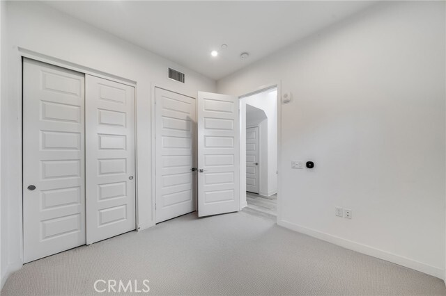 Building Photo - 1102 S Urbana St