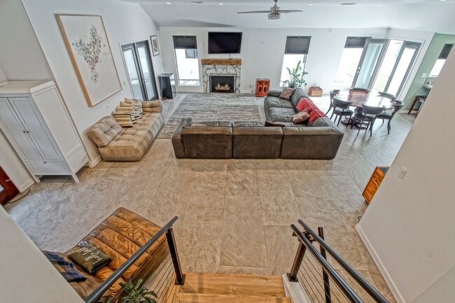 Building Photo - Beautifully Remodeled, Bright & Modern 4BR3BA Home w/ 2BR1BA Guest House On Sprawling Corner Lot ...