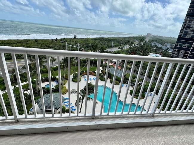 Building Photo - 5051 N Hwy A1A