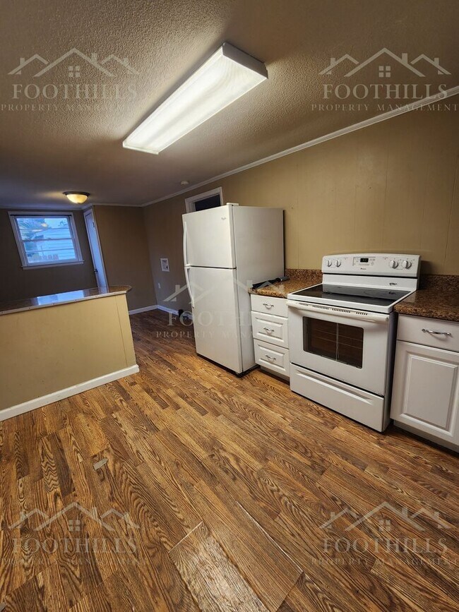 Building Photo - 202 William St