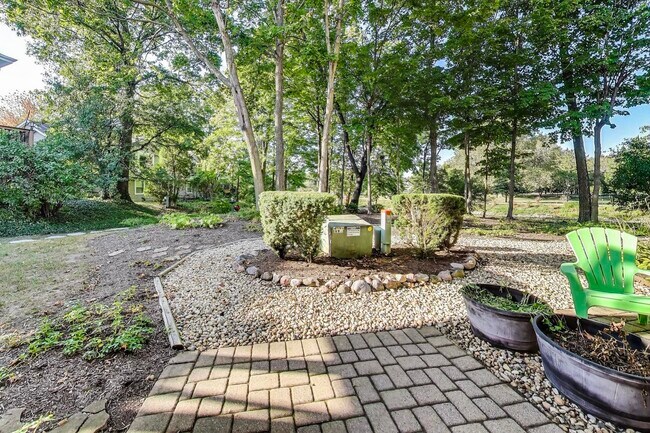 Building Photo - 534 River Front Cir