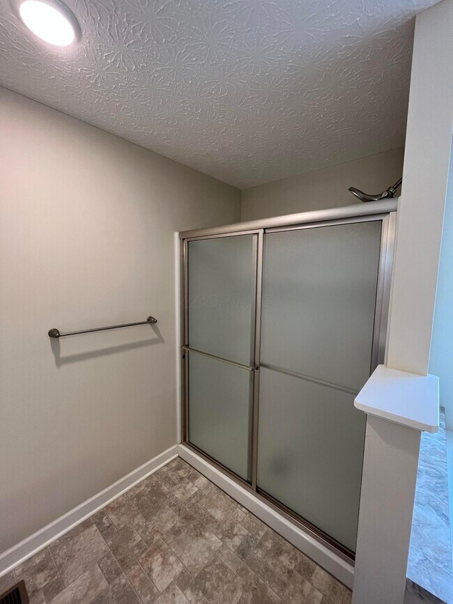 Building Photo - 17200 OH-739