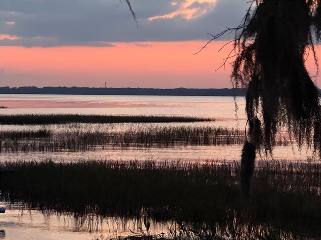 Building Photo - 2225 Cypress Ct