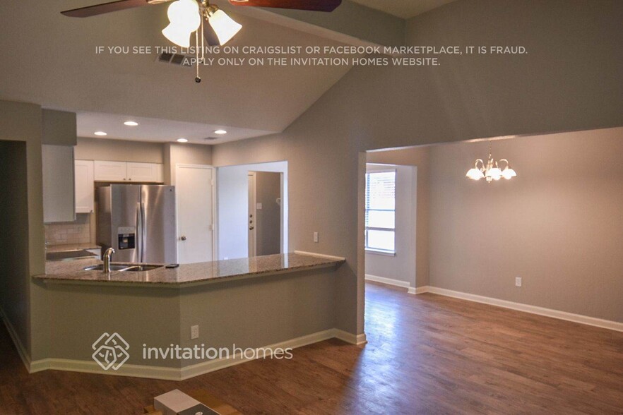 Building Photo - 653 Lemon Dr