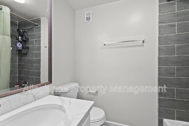 Building Photo - 5340 Holmes Run Pkwy