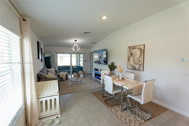 Building Photo - 6172 NW Sweetwood Dr