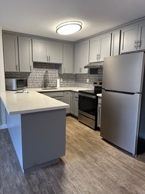 Building Photo - 755 14th Ave