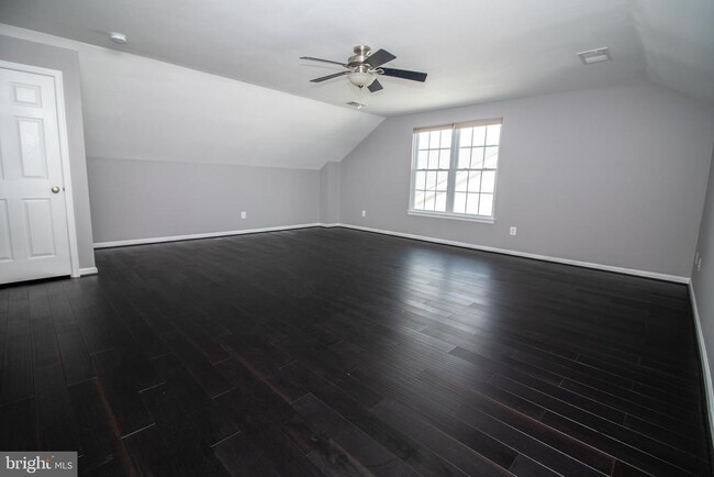 Building Photo - 25257 Doolittle Ln