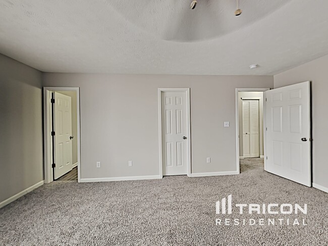 Building Photo - 6820 W Denton Dr