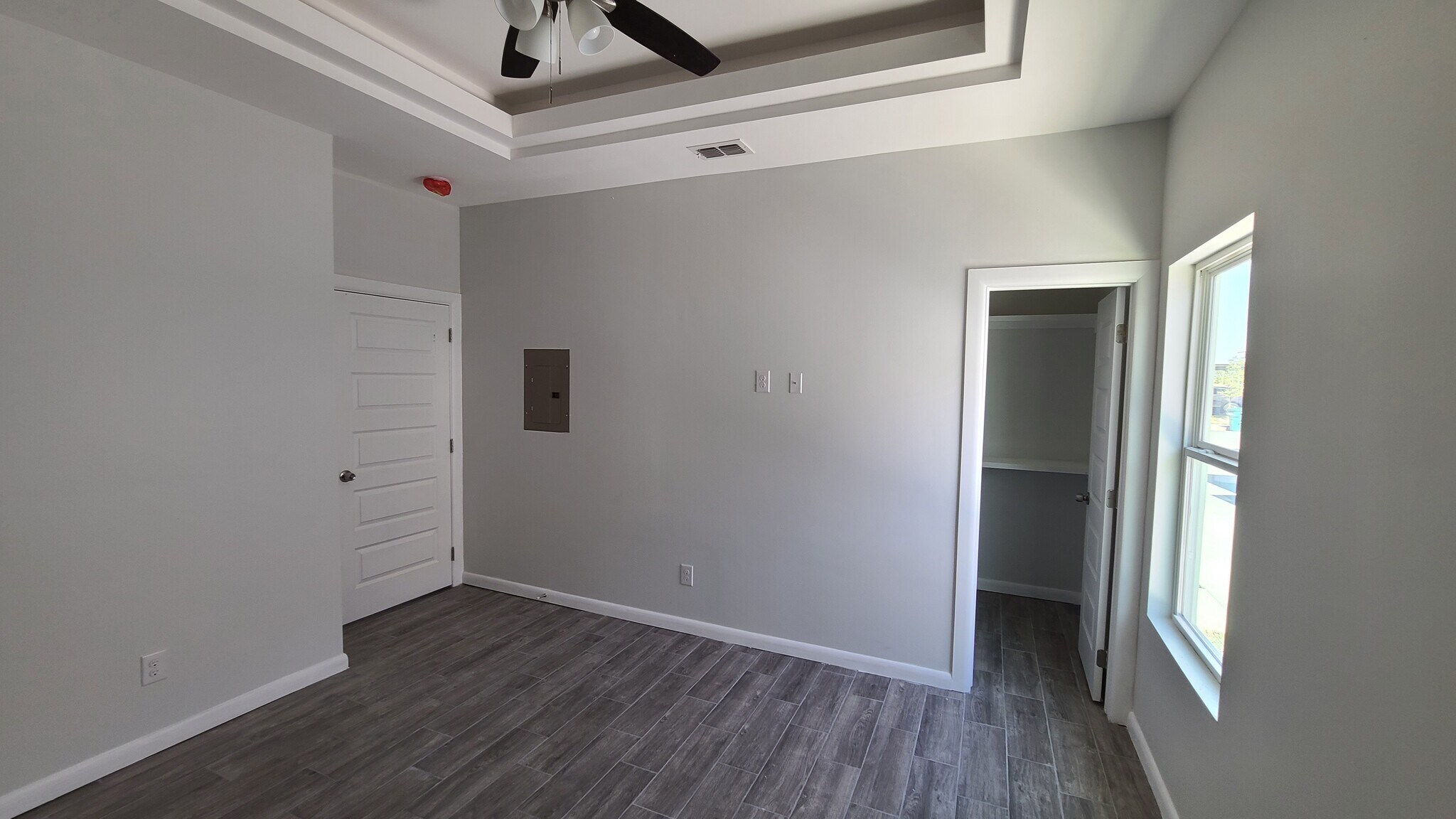 Building Photo - 803 W Smith Dr