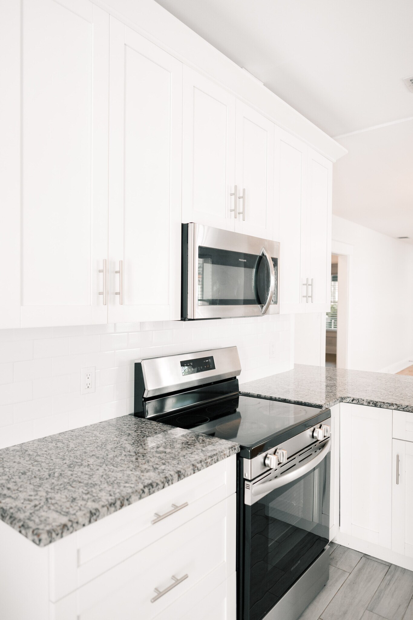 Building Photo - 902 W Columbus Dr