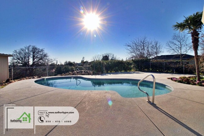 Building Photo - 19250 Hill St