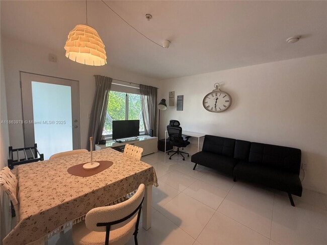 Building Photo - 801 15th St