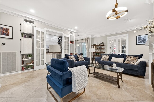 Building Photo - 3 River Hollow Ln
