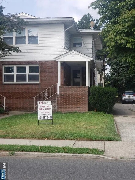 Primary Photo - 77 Phillips Ave