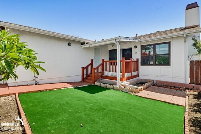 Building Photo - Lovely 3Bdm 2Ba Home with Spacious Outdoor Raised Deck in Lemon Grove!