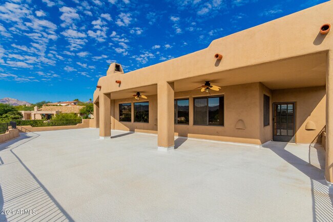 Building Photo - 16411 N Skyridge Ln