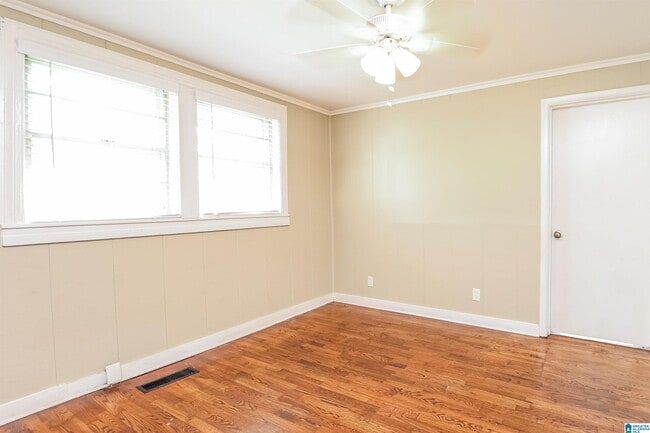 Building Photo - 3130 Ashwood Rd