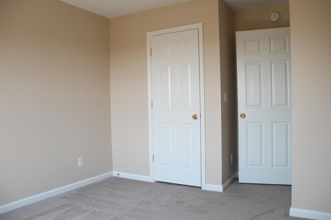 Building Photo - 107 Enchanted Way