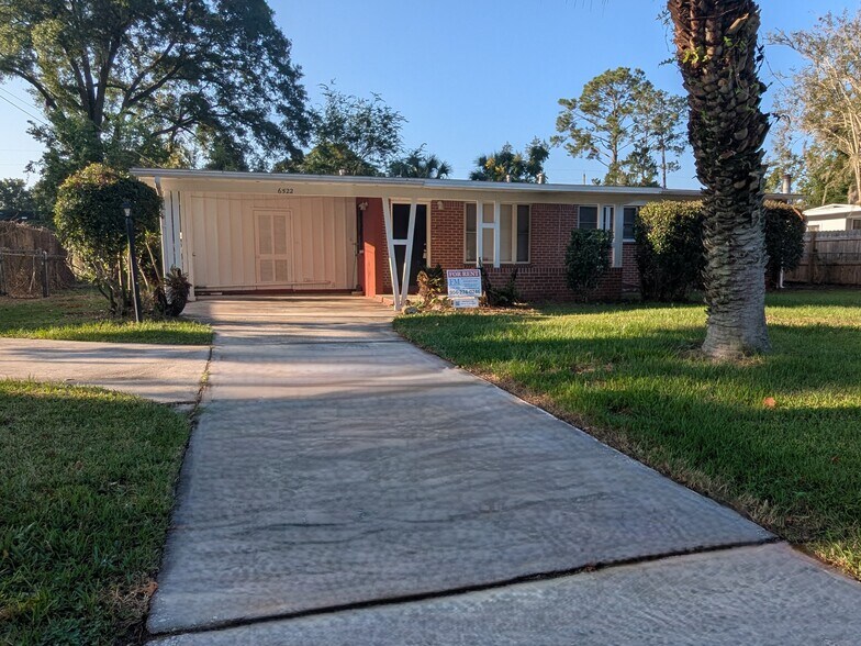 Primary Photo - 6522 Bartholf Ave
