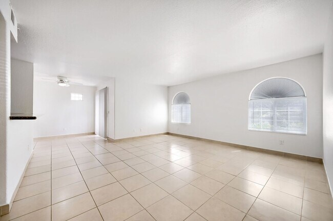 Building Photo - 9325 W Desert Inn Rd
