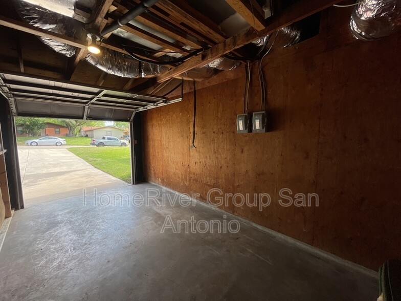 Building Photo - 234 Sunnyland Dr