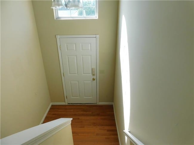 Building Photo - 476 Rosebud Cir