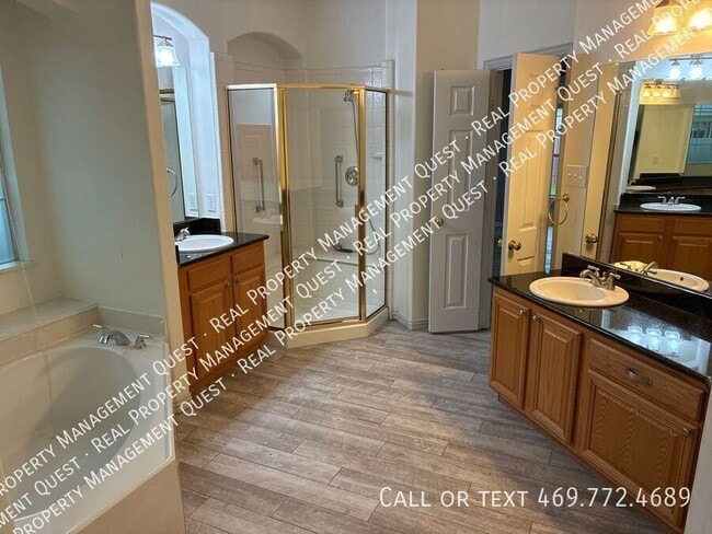 Building Photo - 3731 Edgewood Ct