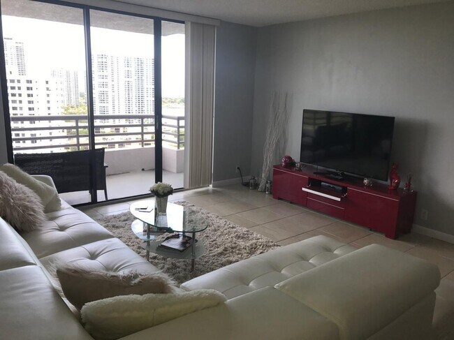 Building Photo - 3300 NE 191st St